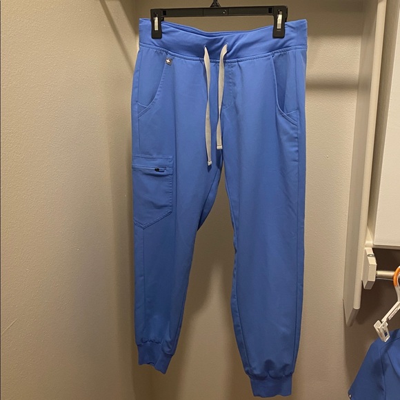 Figs Technical Collection Scrub Set - Picture 3 of 7